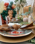 decore to match the table scape foe events